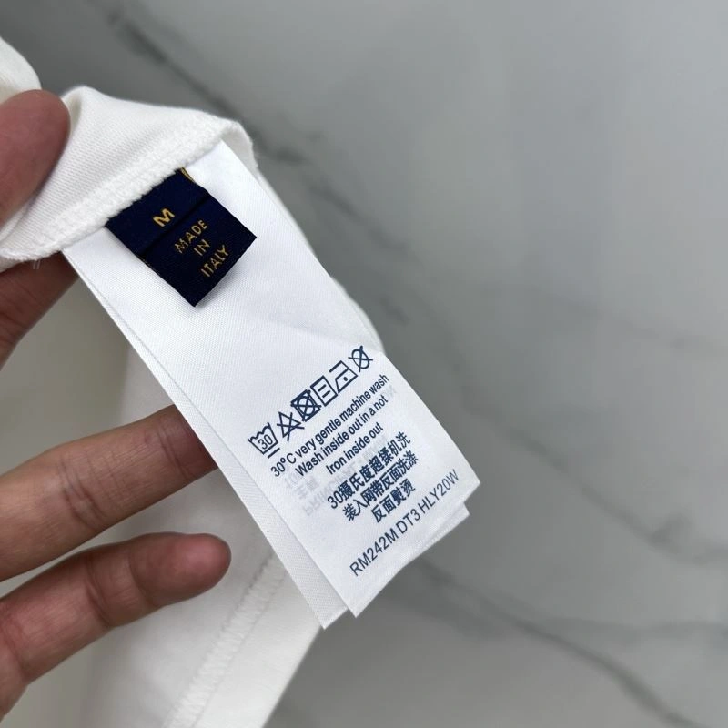 Louis Vuitton T-Shirts Durable 136105