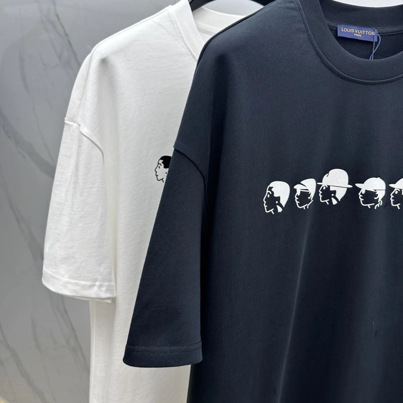 Louis Vuitton T-Shirts Comfortable 136102