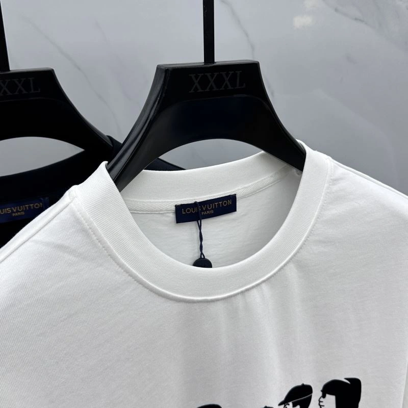 Durable Louis Vuitton T-Shirts 136111