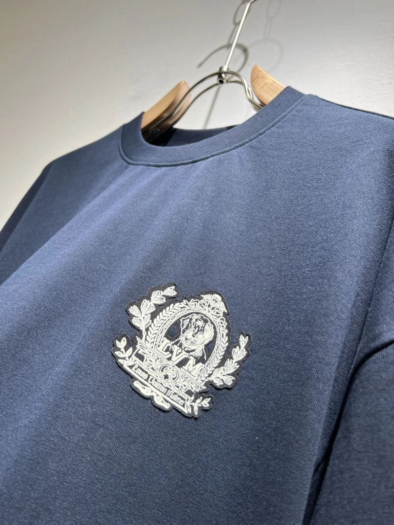 Louis Vuitton T-Shirts Functional 136085