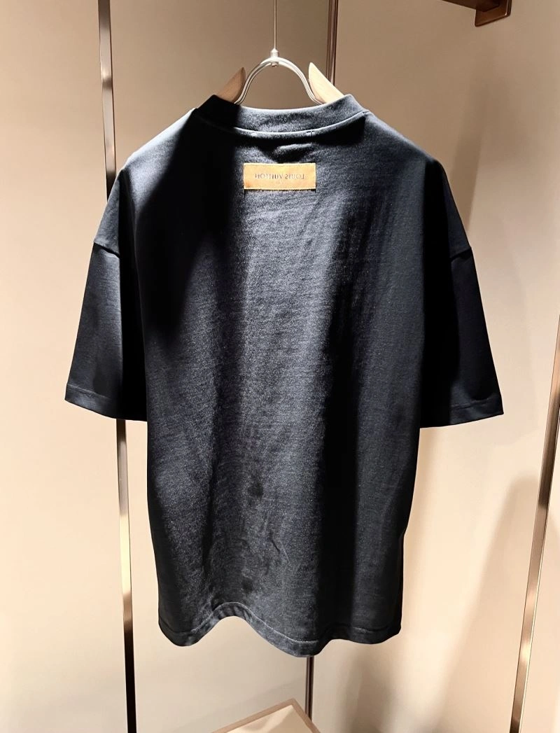 Durable Louis Vuitton T-Shirts 136116