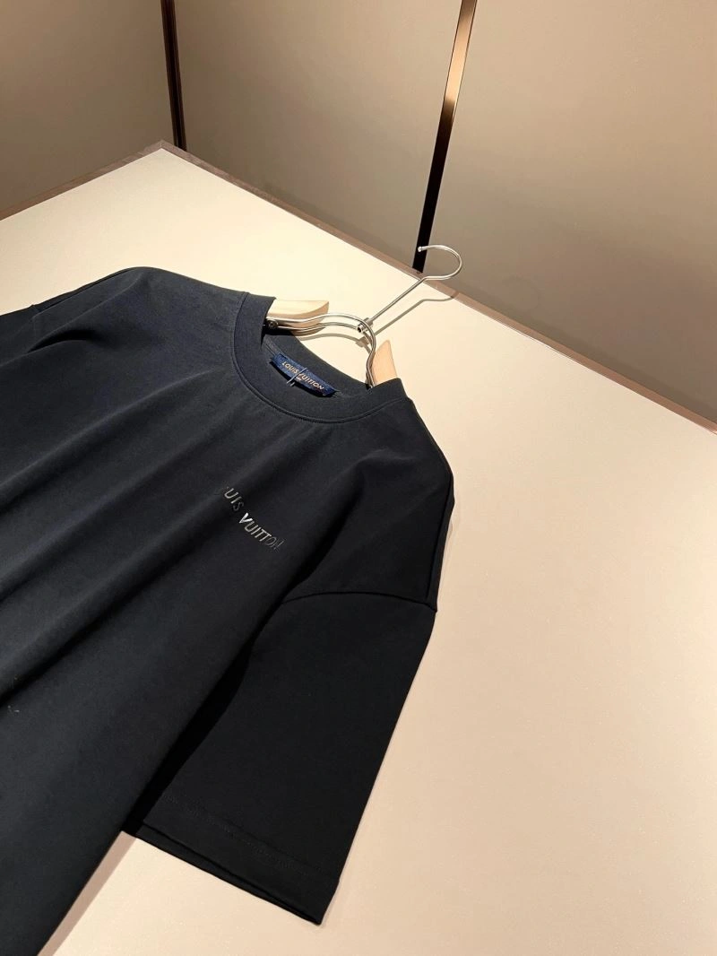 Durable Louis Vuitton T-Shirts 136116