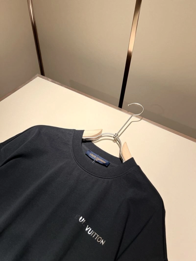Durable Louis Vuitton T-Shirts 136116