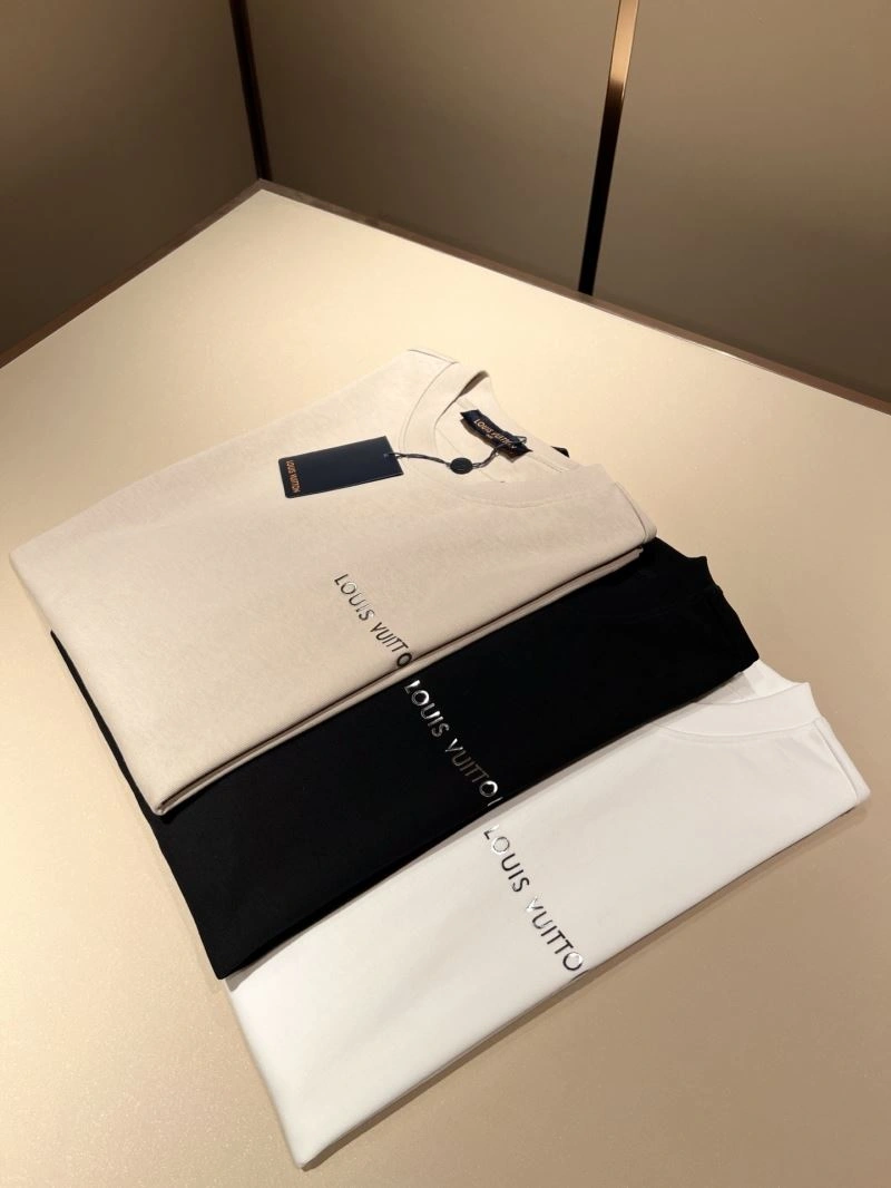 Louis Vuitton T-Shirts Trendsetting 136159