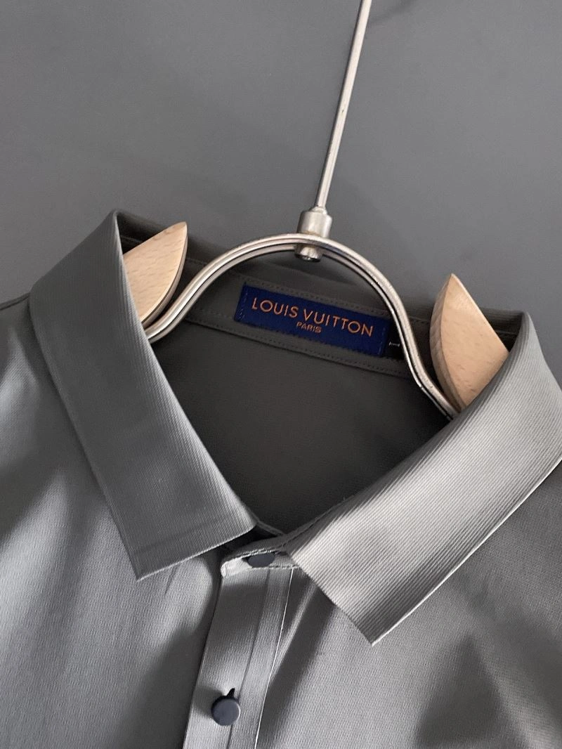 Louis Vuitton T-Shirts Seasonal 136084