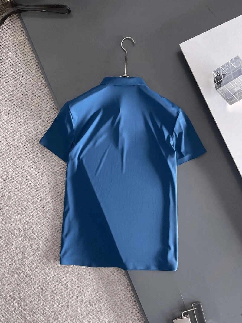 Premium Louis Vuitton T-Shirts 136082