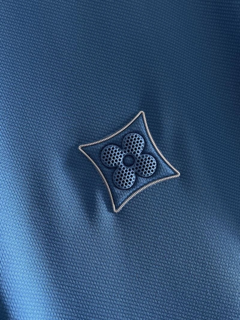 Premium Louis Vuitton T-Shirts 136082