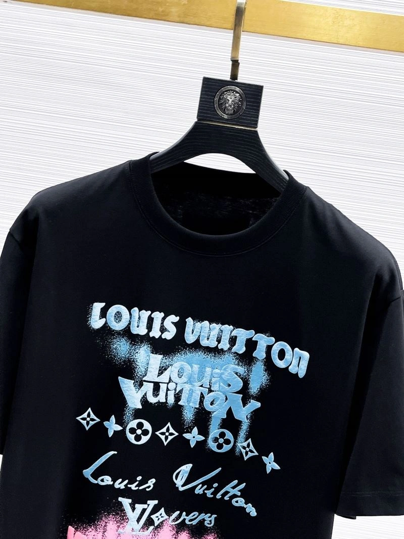 Refined Louis Vuitton T-Shirts 136078