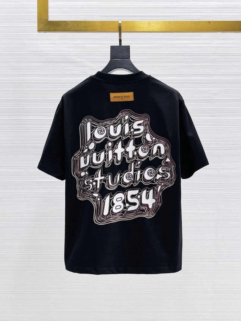 AllSeason Louis Vuitton T-Shirts 136051