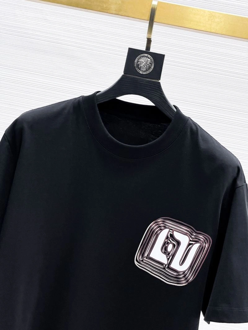 AllSeason Louis Vuitton T-Shirts 136051