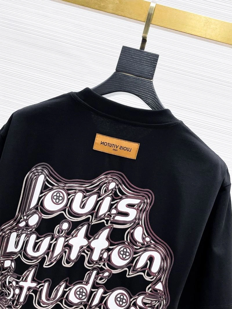 AllSeason Louis Vuitton T-Shirts 136051