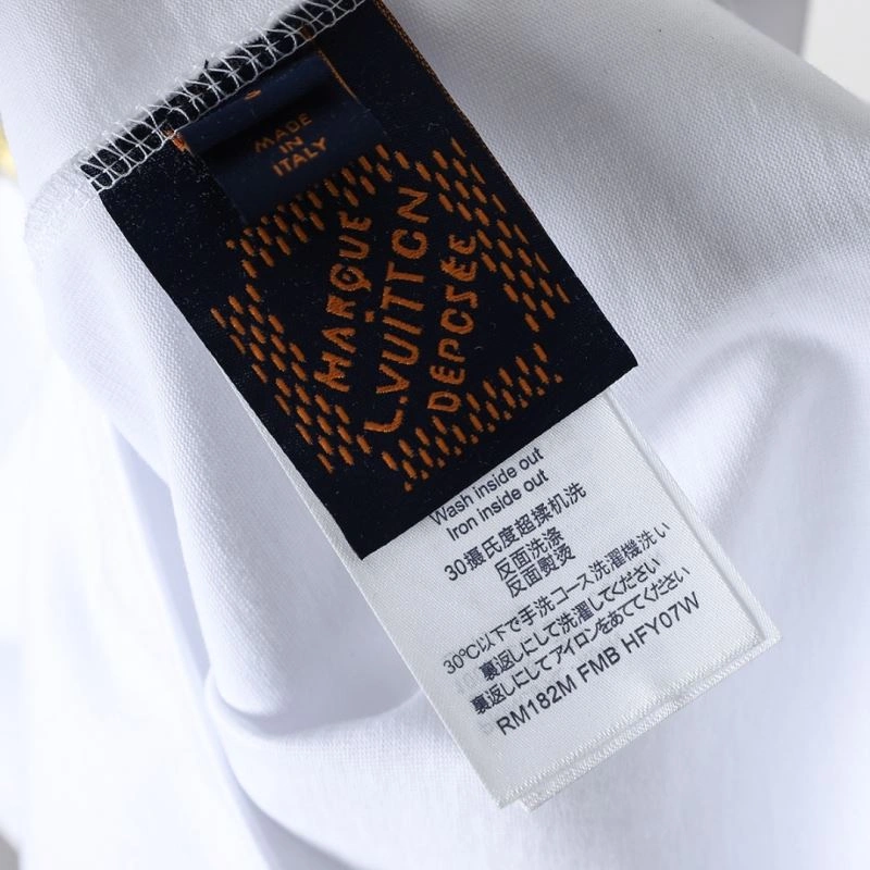 Louis Vuitton T-Shirts ComfortFit 136056