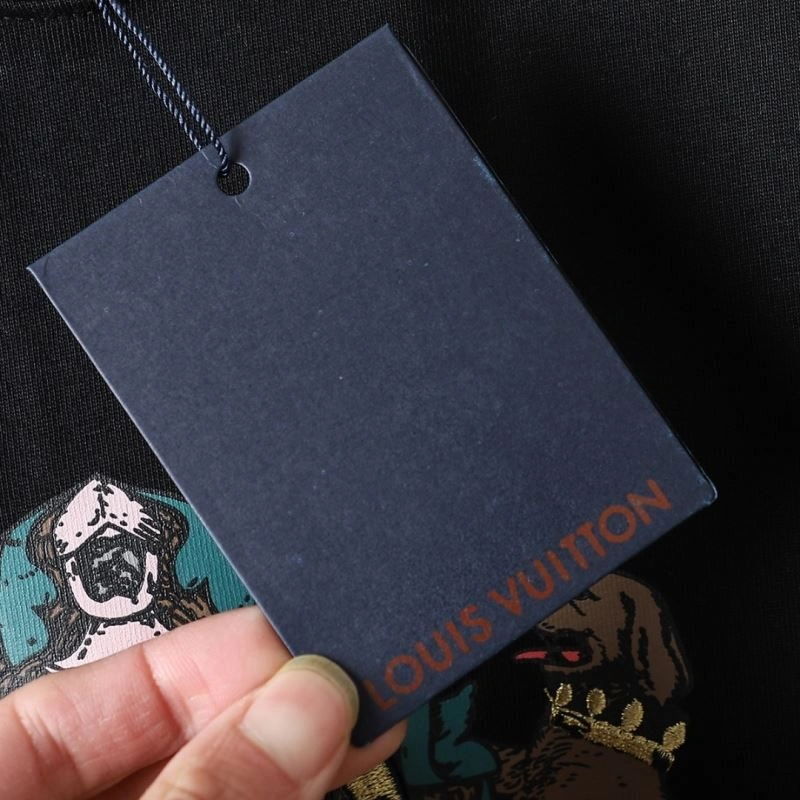Attractive Louis Vuitton T-Shirts 136077