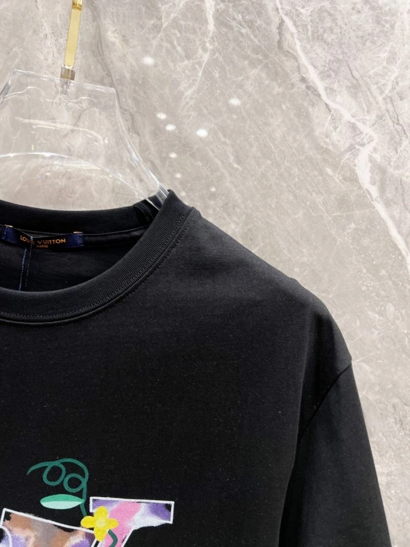 Louis Vuitton T-Shirts TimelessDesign 136059
