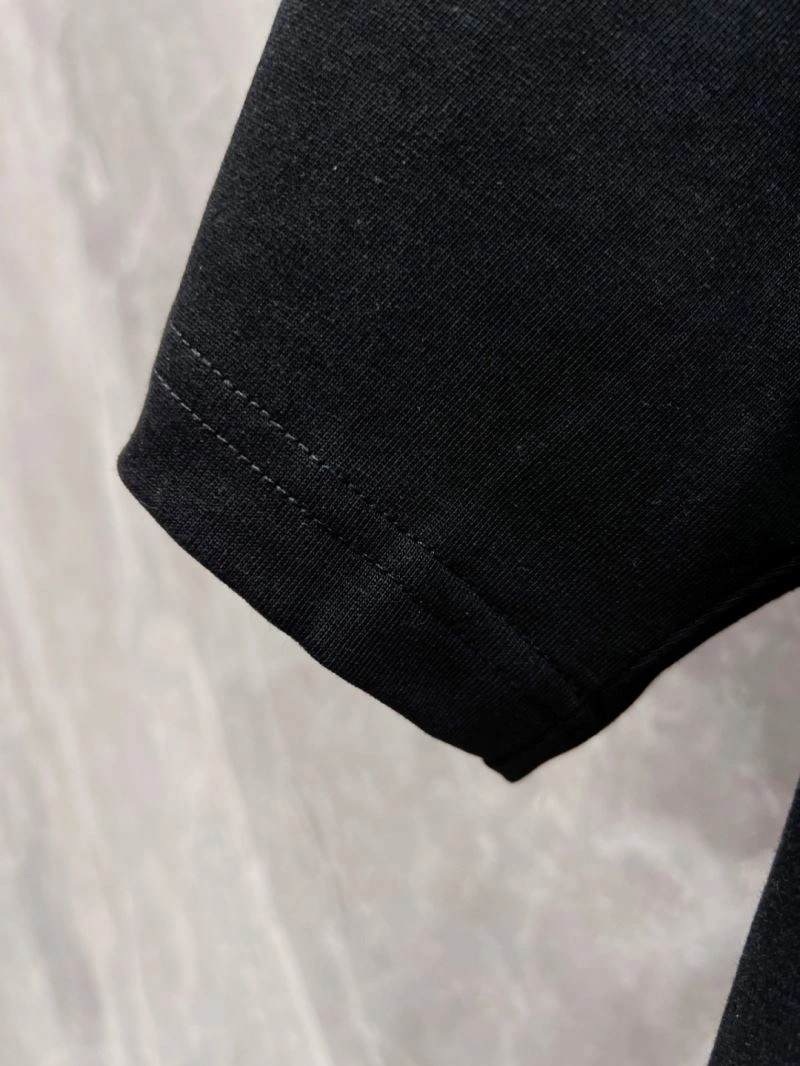 Louis Vuitton T-Shirts TimelessDesign 136059
