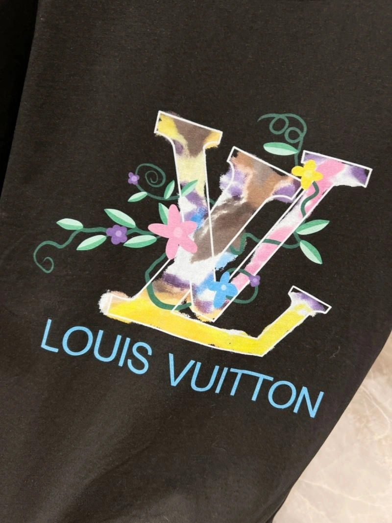 Louis Vuitton T-Shirts TimelessDesign 136059