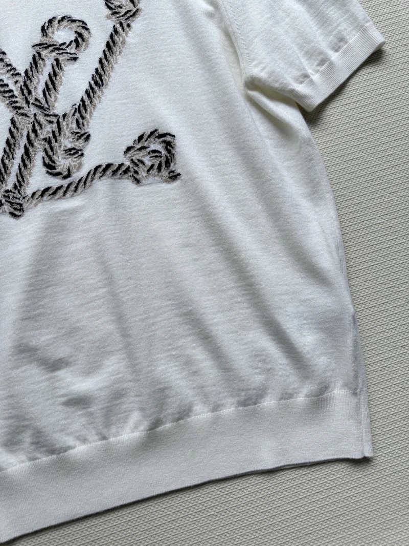 Sporty Louis Vuitton T-Shirts 131010