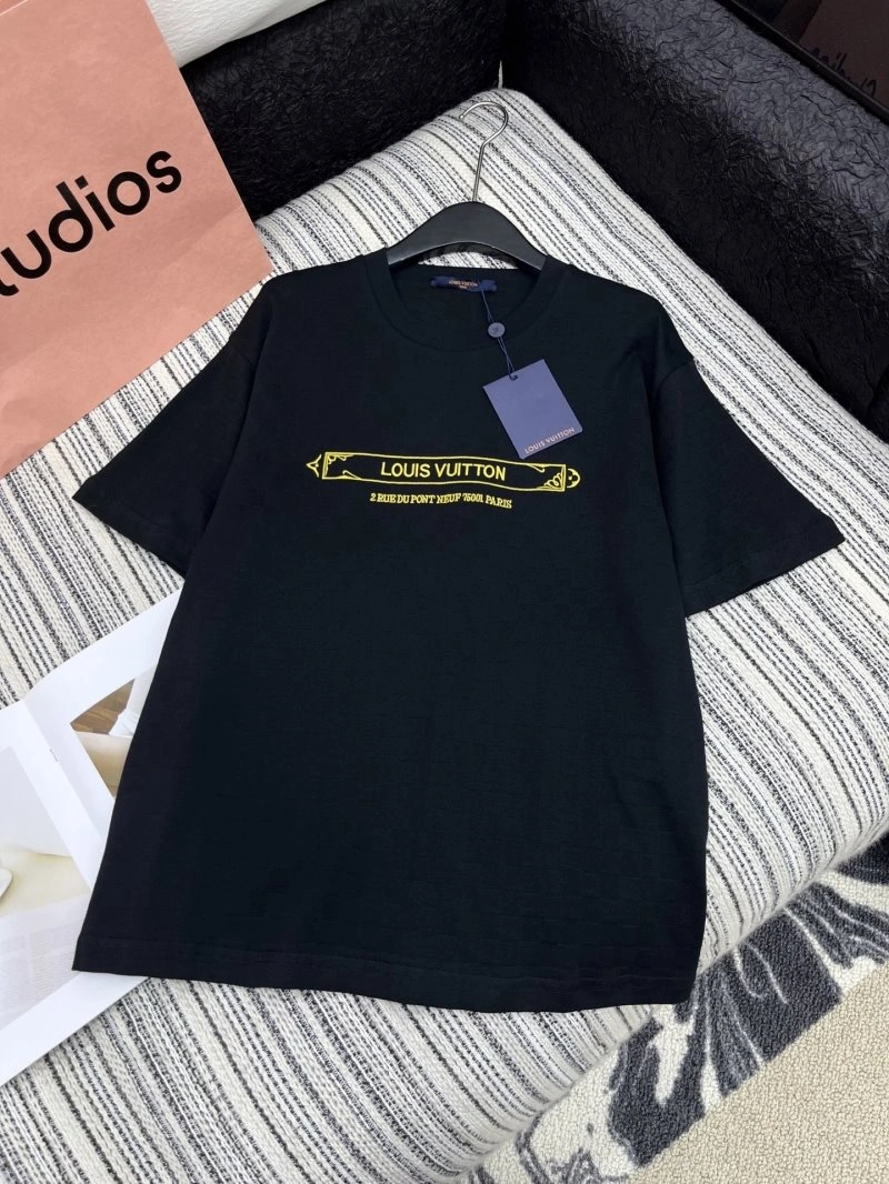 WaterResistant Louis Vuitton T-Shirts 130989