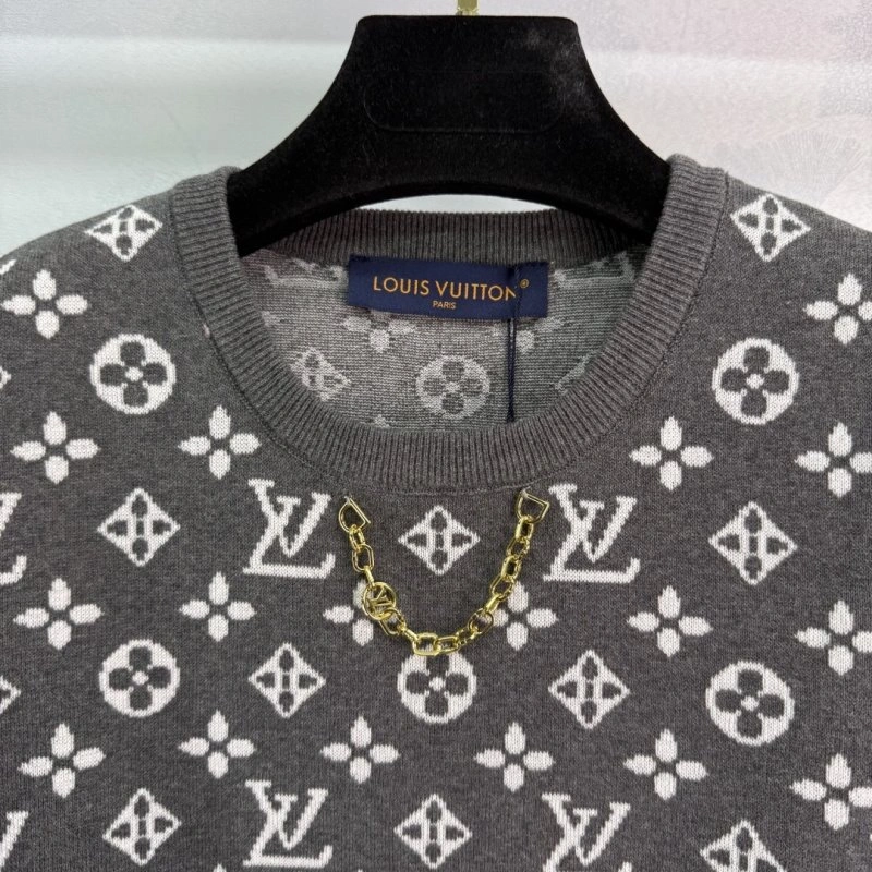 Elegant Louis Vuitton T-Shirts 130983