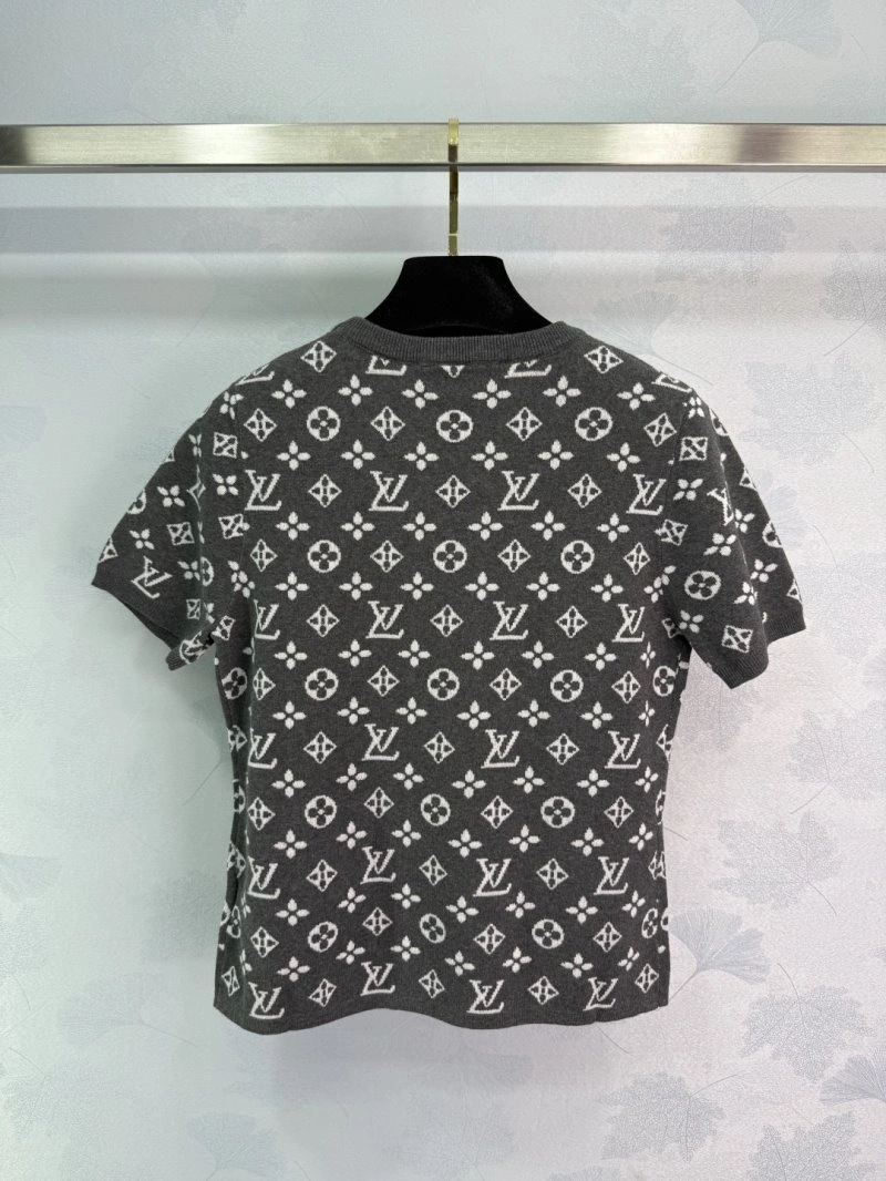 Elegant Louis Vuitton T-Shirts 130983