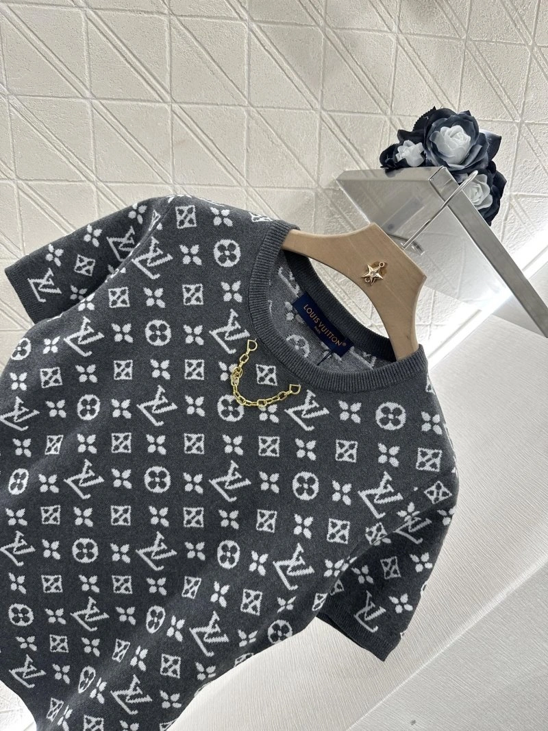 AllSeason Louis Vuitton T-Shirts 130980