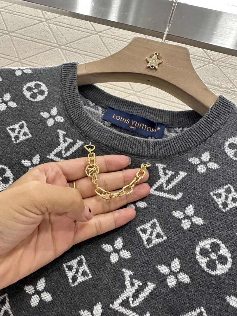 AllSeason Louis Vuitton T-Shirts 130980