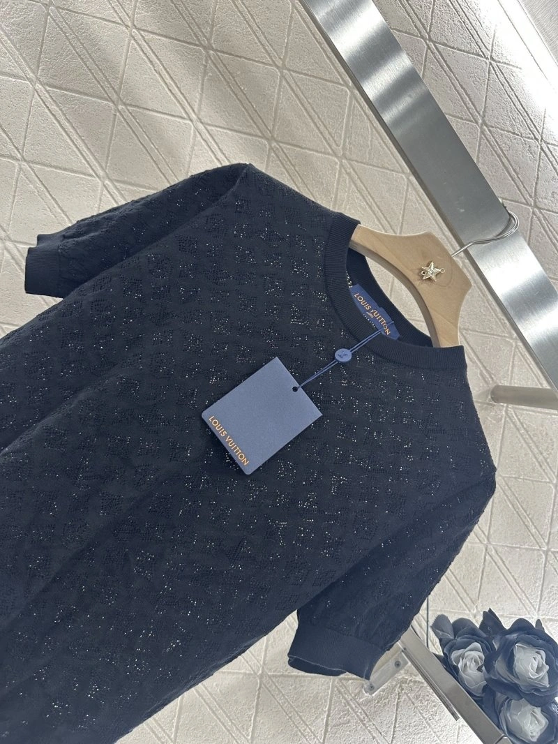 Louis Vuitton T-Shirts Practical 130982