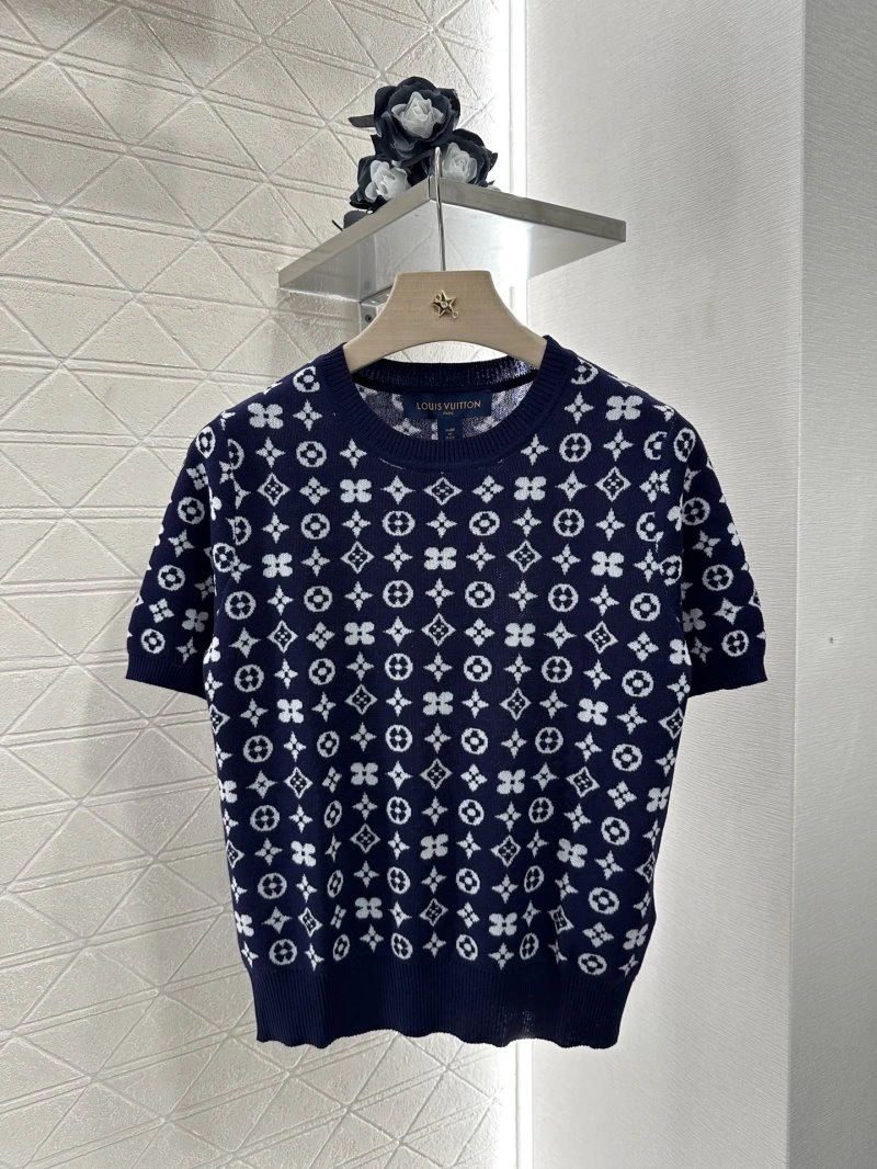 Louis Vuitton T-Shirts Stretchable 130979