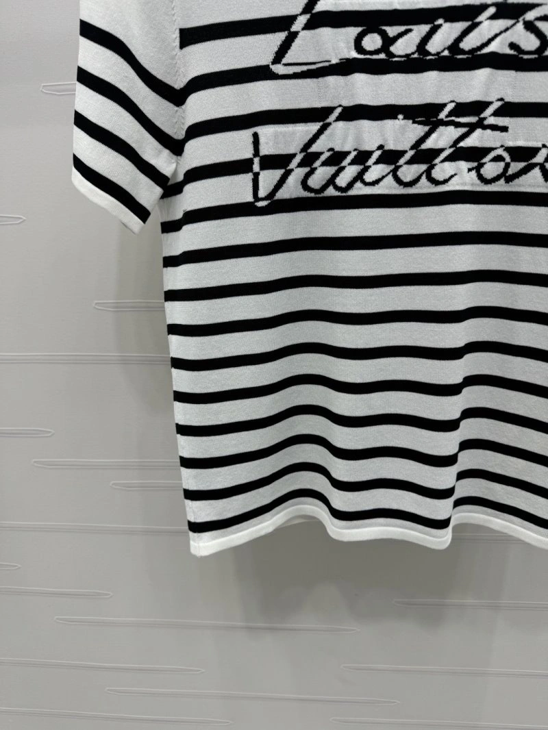 FashionForward Louis Vuitton T-Shirts 130976