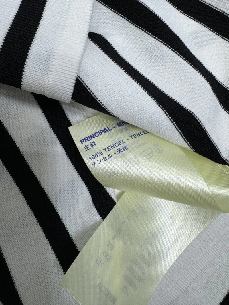 FashionForward Louis Vuitton T-Shirts 130976