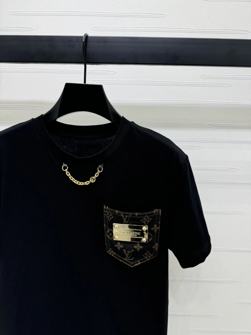 TravelReady Louis Vuitton T-Shirts 130966