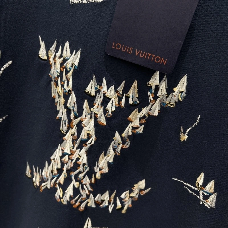 Louis Vuitton T-Shirts Lightweight 130965