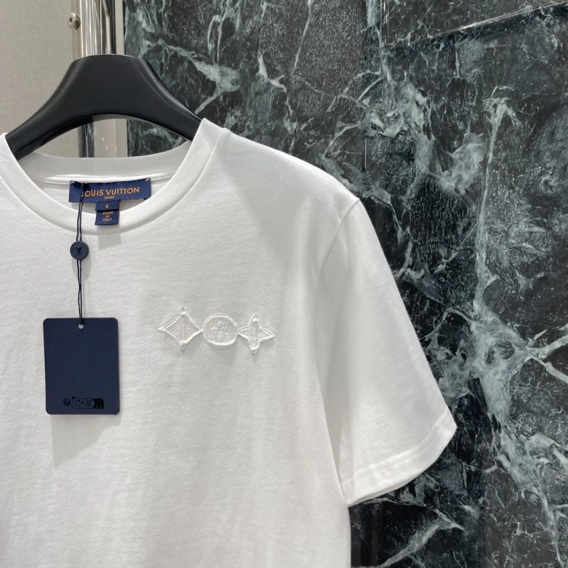 Cozy Louis Vuitton T-Shirts 130958