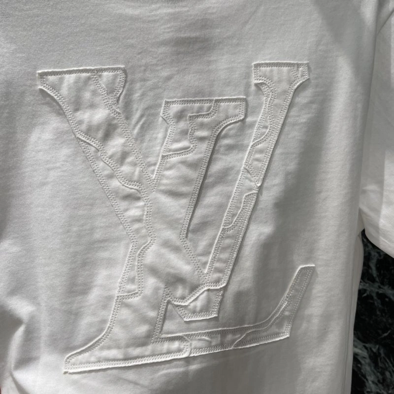 Cozy Louis Vuitton T-Shirts 130958
