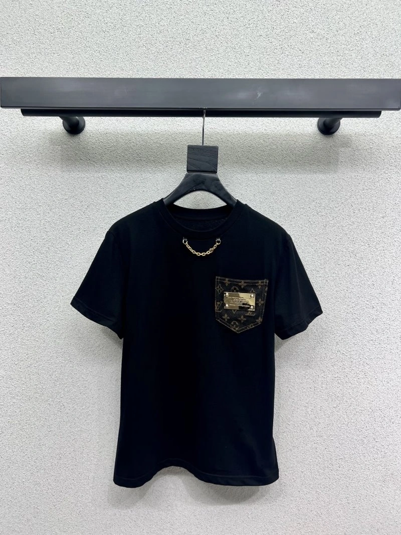 FashionForward Louis Vuitton T-Shirts 130941