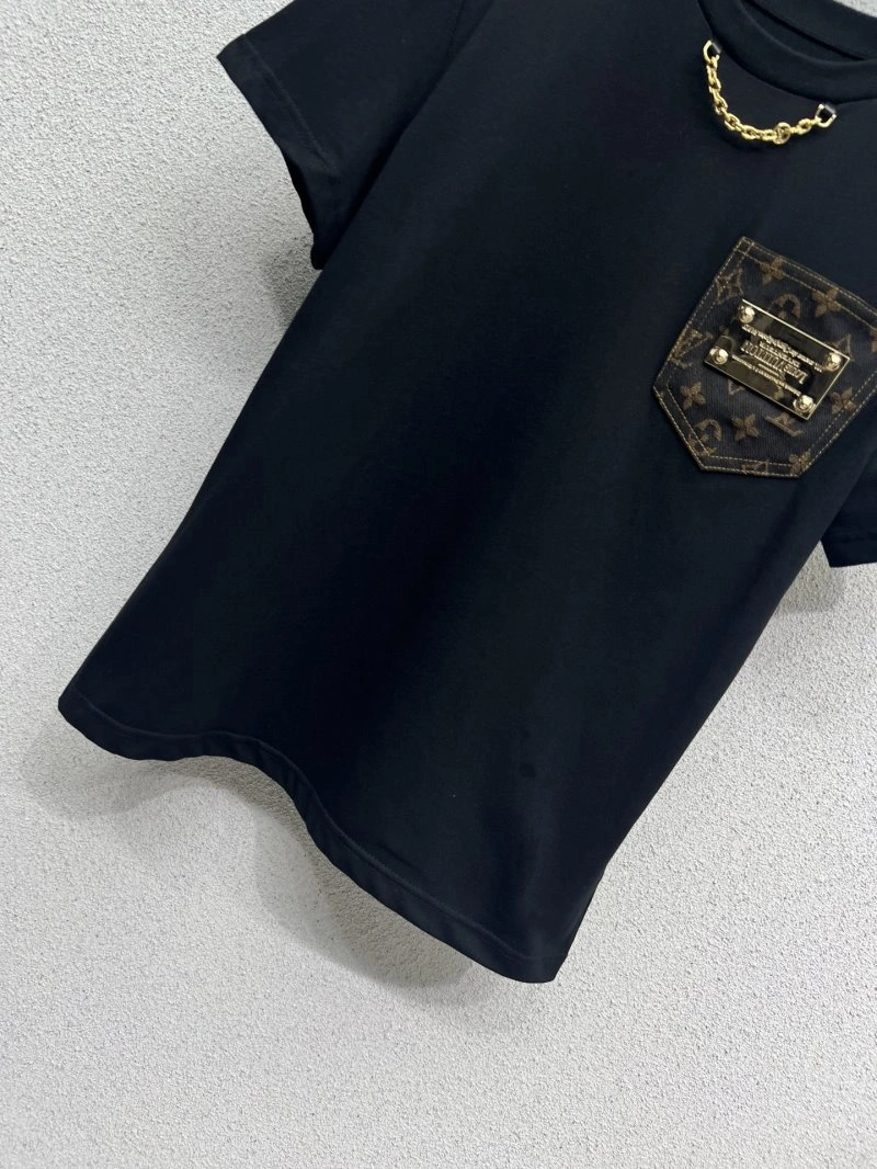 FashionForward Louis Vuitton T-Shirts 130941