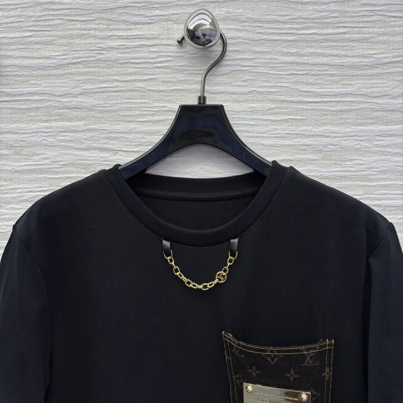 Elegant Louis Vuitton T-Shirts 130956