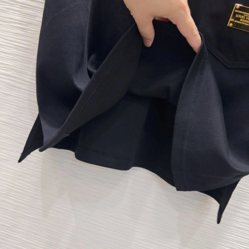 Functional Louis Vuitton T-Shirts 131654