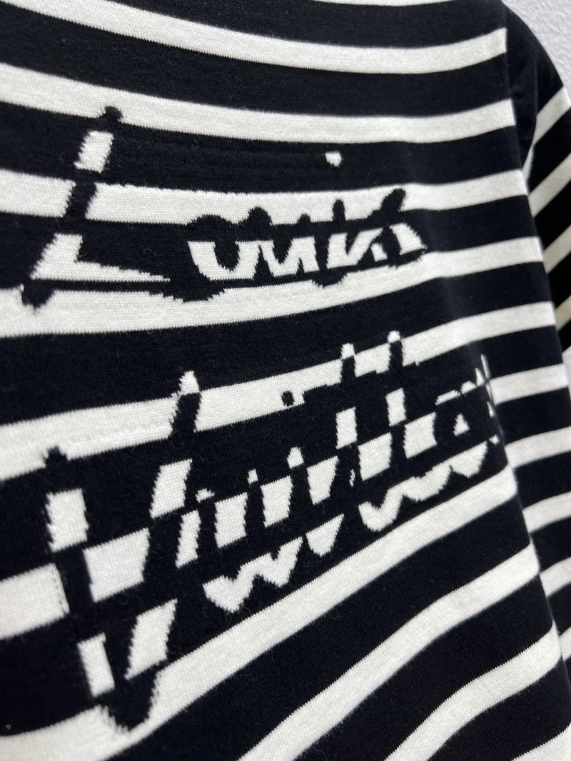Louis Vuitton T-Shirts Comfortable 131647