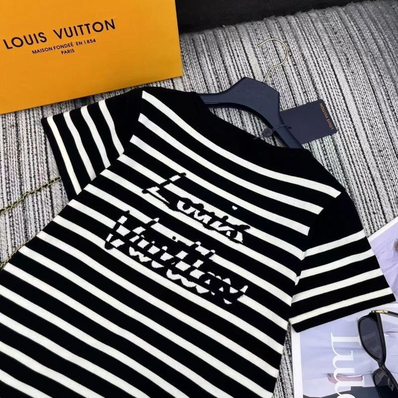 TravelReady Louis Vuitton T-Shirts 131650