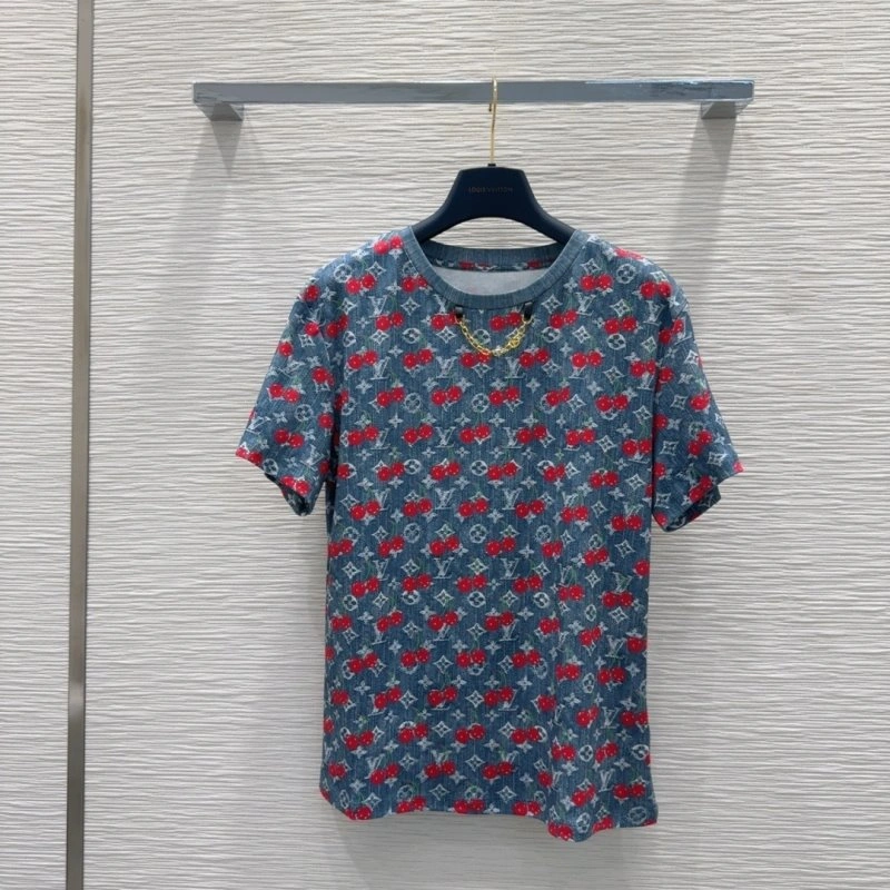 Louis Vuitton T-Shirts Youthful 131626