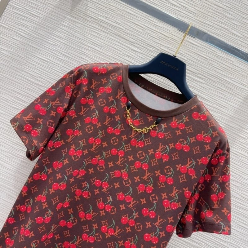 Louis Vuitton T-Shirts FashionForward 131641