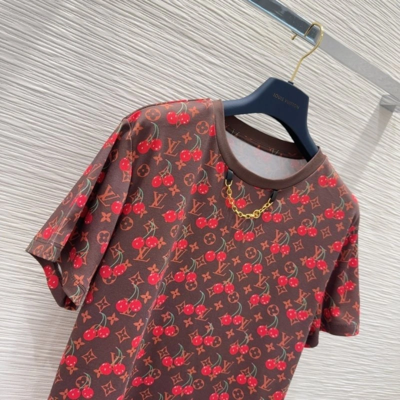 Louis Vuitton T-Shirts FashionForward 131641