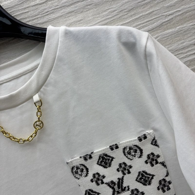 Stylish Louis Vuitton T-Shirts 131639