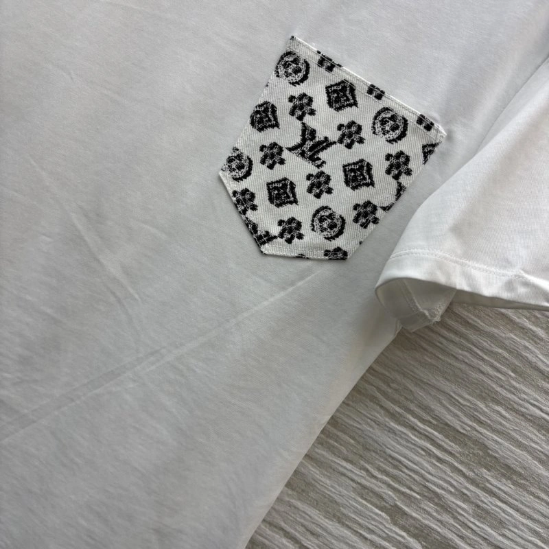 Stylish Louis Vuitton T-Shirts 131639