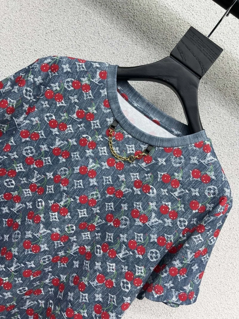 Louis Vuitton T-Shirts Durable 131643