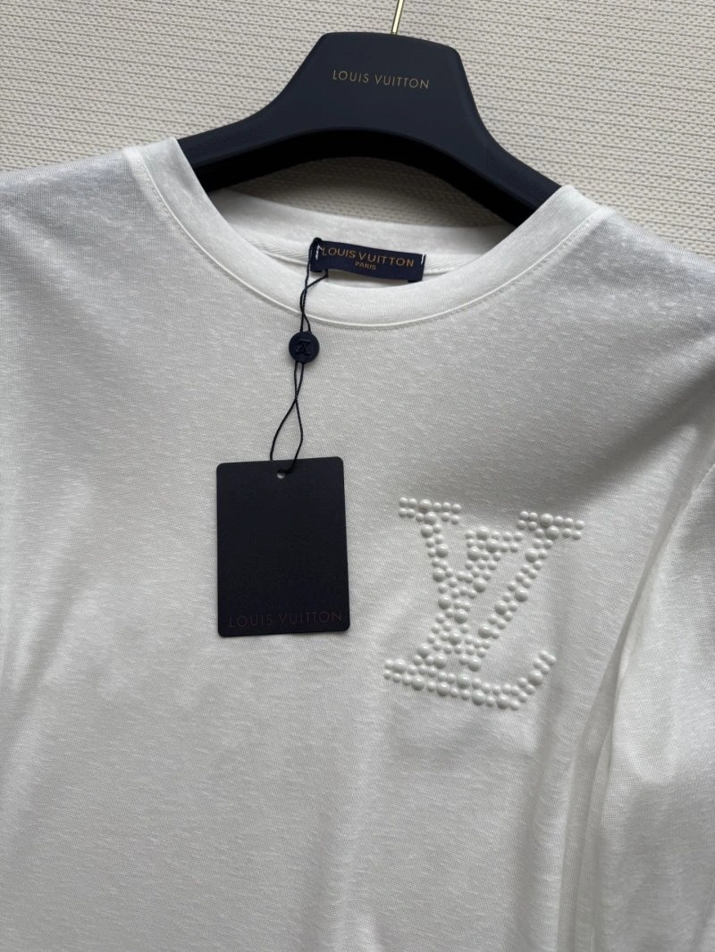 SmartChoice Louis Vuitton T-Shirts 131625