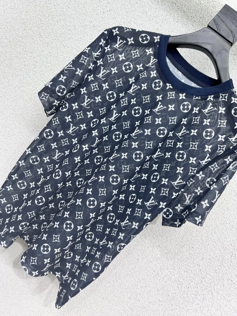 Compact Louis Vuitton T-Shirts 131624
