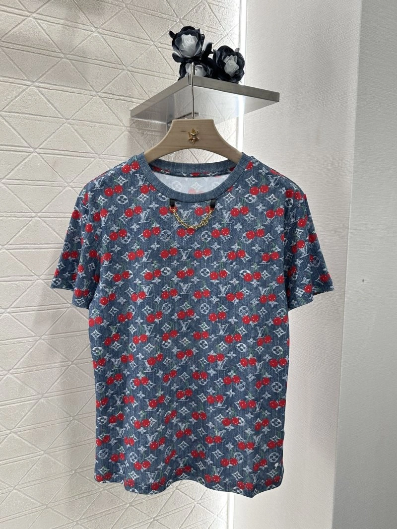 Attractive Louis Vuitton T-Shirts 131637