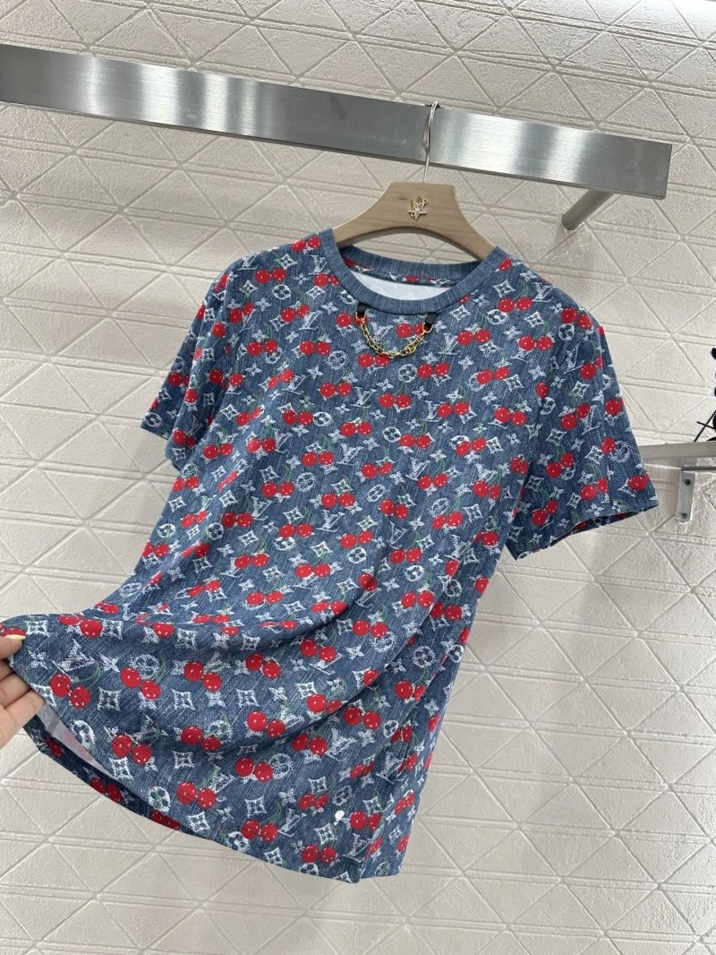 Attractive Louis Vuitton T-Shirts 131637